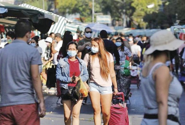 Más del 30% de los chilenos han sido vacunados. Más del 30% de los chilenos han sido vacunados.