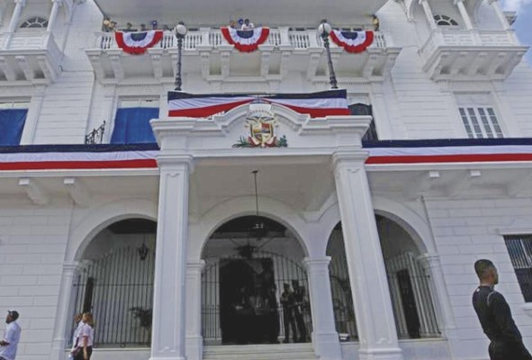 El 5 de mayo de 2024 se conocerá al próximo inquilino del Palacio de las Garzas. El 5 de mayo de 2024 se conocerá al próximo inquilino del Palacio de las Garzas.
