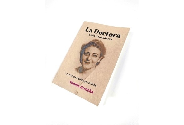 El libro está de venta en la Librería Cultural Panameña y a través de Babilonia Editores El libro está de venta en la Librería Cultural Panameña y a través de Babilonia Editores