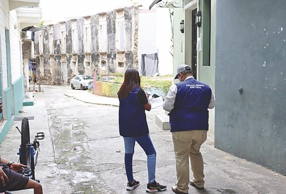 Tres fiscales electorales efectúan la inspección en San Felipe. Tres fiscales electorales efectúan la inspección en San Felipe.