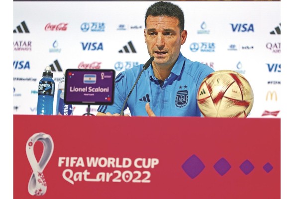 El técnico argentino Lionel Scaloni, en conferencia de prensa. El técnico argentino Lionel Scaloni, en conferencia de prensa.