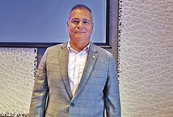 Felipe Rodríguez, empresario y segundo vicepresidente de la Cámara de Comercio, Industrias y Agricultura de Chiriquí. Felipe Rodríguez, empresario y segundo vicepresidente de la Cámara de Comercio, Industrias y Agricultura de Chiriquí.