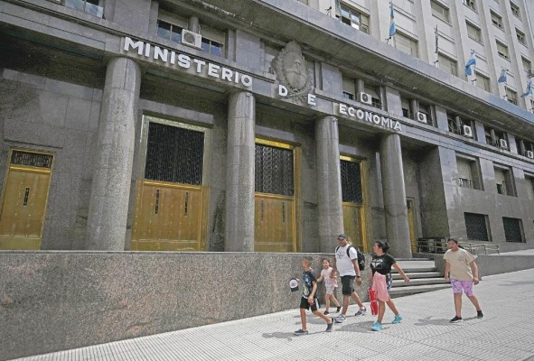 La cartera de Economía es uno de los cargos clave del nuevo gobierno. La cartera de Economía es uno de los cargos clave del nuevo gobierno.