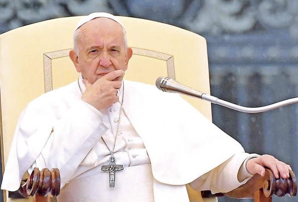 El Papa aboga por un salario universal y por la reducción de la jornada laboral para repartir el trabajo El Papa aboga por un salario universal y por la reducción de la jornada laboral para repartir el trabajo