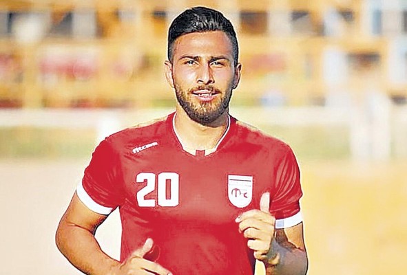 Amir Nasr Azadani, futbolista. Amir Nasr Azadani, futbolista.