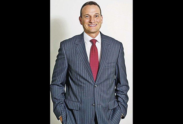 Félix Beitia, gerente de país de Business IT, apuesta por las bondades de las plataformas en la nube y la inteligencia artificial. Félix Beitia, gerente de país de Business IT, apuesta por las bondades de las plataformas en la nube y la inteligencia artificial.