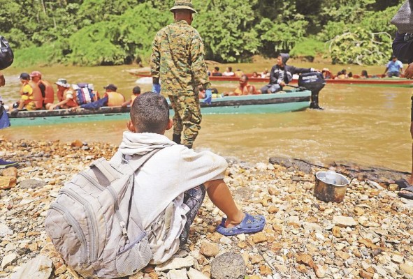 En lo que va de año más de 400.000 migrantes irregulares han cruzado Darién. En lo que va de año más de 400.000 migrantes irregulares han cruzado Darién.