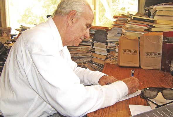 Álvaro Menéndez Franco, la divina historia Álvaro Menéndez Franco, la divina historia