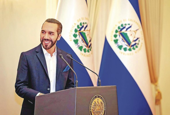 Algunos analistas consideran que Bukele estaría tratando de “perpetuarse” en el poder al buscar una reelección al cargo. Algunos analistas consideran que Bukele estaría tratando de “perpetuarse” en el poder al buscar una reelección al cargo.