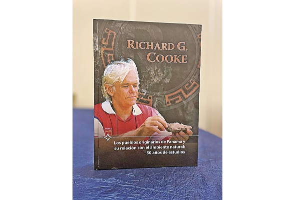 Libro 'Los pueblos originarios de Panamá y su relación con el ambiente natural: 50 años de estudios' Libro 'Los pueblos originarios de Panamá y su relación con el ambiente natural: 50 años de estudios'