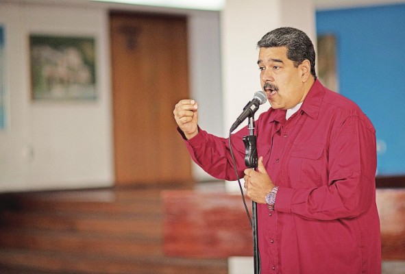Según HRW, el gobierno de Nicolás Maduro es responsable de ejecuciones extrajudiciales y desapariciones forzadas, así como de torturas y represión. Según HRW, el gobierno de Nicolás Maduro es responsable de ejecuciones extrajudiciales y desapariciones forzadas, así como de torturas y represión.