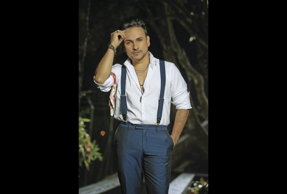 'Todavía' es una canción escrita por el compositor panameño Omar Alfanno, y la que Nacho asegura que es la más icónica. 'Todavía' es una canción escrita por el compositor panameño Omar Alfanno, y la que Nacho asegura que es la más icónica.