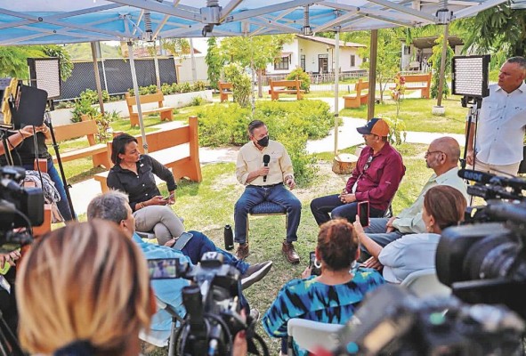 El presidente Laurentino Cortizo habló con los medios de comunicación en Chitré. El presidente Laurentino Cortizo habló con los medios de comunicación en Chitré.