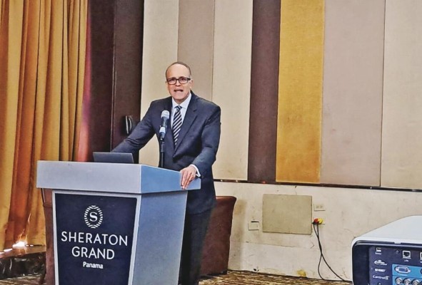 Raúl Guizado Novey, el nuevo presidente de la junta directiva de la ABP, en conferencia de prensa este jueves. Raúl Guizado Novey, el nuevo presidente de la junta directiva de la ABP, en conferencia de prensa este jueves.