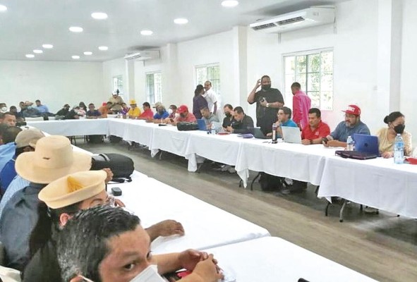 La mesa de diálogo por Panamá se reanudó en la mañana de ayer. La mesa de diálogo por Panamá se reanudó en la mañana de ayer.