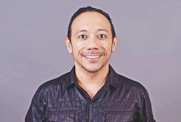 El director de teatro Abdiel Tapia. El director de teatro Abdiel Tapia.