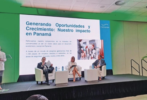 El director de PCC, Rodolfo Del Valle; la administradora general de la ATP, Denise Guillén; y el director de Políticas Públicas y Análisis Económico del MEF, Hernán Arboleda El director de PCC, Rodolfo Del Valle; la administradora general de la ATP, Denise Guillén; y el director de Políticas Públicas y Análisis Económico del MEF, Hernán Arboleda