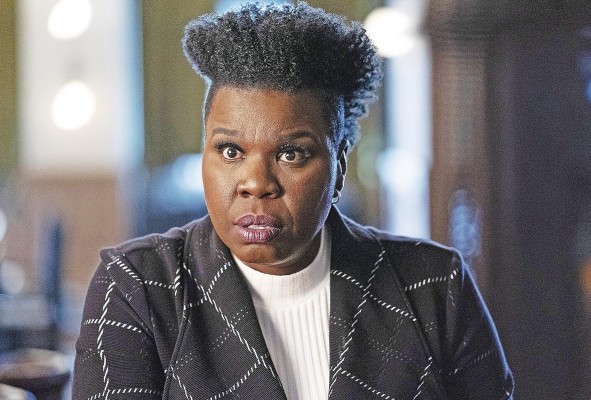 La comediante Leslie Jones se muestra como una socióloga que desprecia a los 'no inteligentes' y expresa un leve nivel de empatía. La comediante Leslie Jones se muestra como una socióloga que desprecia a los 'no inteligentes' y expresa un leve nivel de empatía.