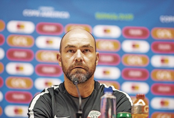 La Selección de Catar es conducida por el entrenador español Félix Sánchez Bas, forjado como técnico en la escuela del Barcelona F.C. denominada 'La Masia'. Los cataríes serán el primer rival de Panamá. La Selección de Catar es conducida por el entrenador español Félix Sánchez Bas, forjado como técnico en la escuela del Barcelona F.C. denominada 'La Masia'. Los cataríes serán el primer rival de Panamá.