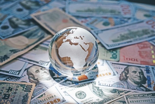 En un informe, la Unctad señaló que el crecimiento mundial de 2023 será de 2,4%, una cifra menor al 3% presentado el año pasado. En un informe, la Unctad señaló que el crecimiento mundial de 2023 será de 2,4%, una cifra menor al 3% presentado el año pasado.
