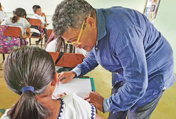 La enseñanza del dibujo a niños y niñas debe ir acompañada de pasos prácticos y paciencia. La enseñanza del dibujo a niños y niñas debe ir acompañada de pasos prácticos y paciencia.