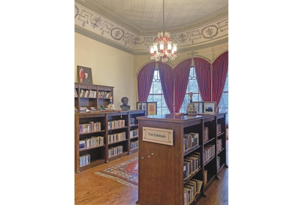 Colección de libros en el museo Colección de libros en el museo