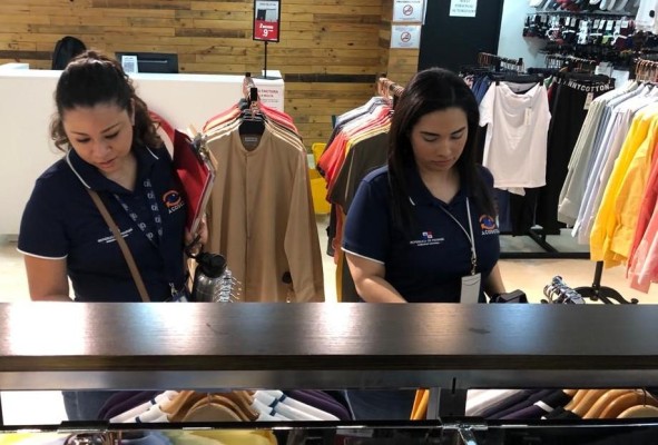 Acodeco también mantiene los módulos de atención al consumidor en los centros comerciales Acodeco también mantiene los módulos de atención al consumidor en los centros comerciales