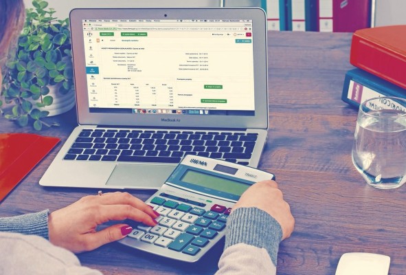 Las mujeres más excluidas del sistema financiero son las mayores de 43 años y las de bajo nivel socioeconómico. Las mujeres más excluidas del sistema financiero son las mayores de 43 años y las de bajo nivel socioeconómico.