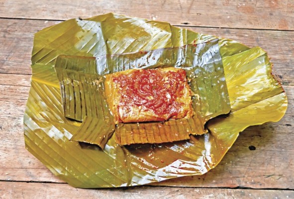 El achiote le da color a los tamales y pinta también el sofrito El achiote le da color a los tamales y pinta también el sofrito