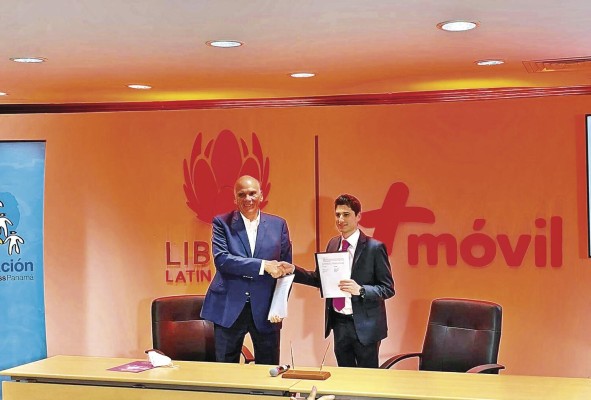 Moisés Attie formaliza una de las alianzas para combatir el acoso escolar. Moisés Attie formaliza una de las alianzas para combatir el acoso escolar.