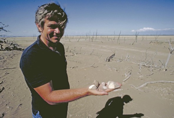 Richard Cooke es reconocido por sus investigaciones sobre los fósiles de la fauna panameña. Richard Cooke es reconocido por sus investigaciones sobre los fósiles de la fauna panameña.