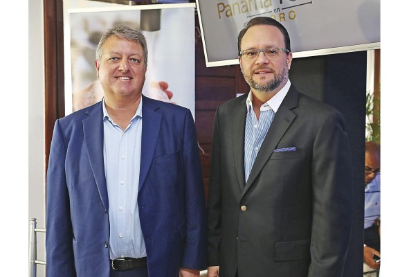 Lorenzo Ballester y Julio Moltó Lorenzo Ballester y Julio Moltó