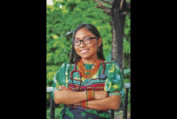 Smith es una de las 17 panameñas incluidas en la lista de mujeres poderosas del año por la revista Forbes. Smith es una de las 17 panameñas incluidas en la lista de mujeres poderosas del año por la revista Forbes.