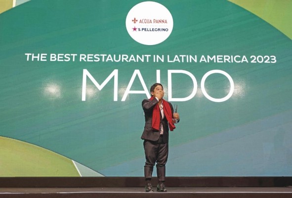 El chef Mitsuharu Tsumura durante la premiación en Río de Janeiro El chef Mitsuharu Tsumura durante la premiación en Río de Janeiro
