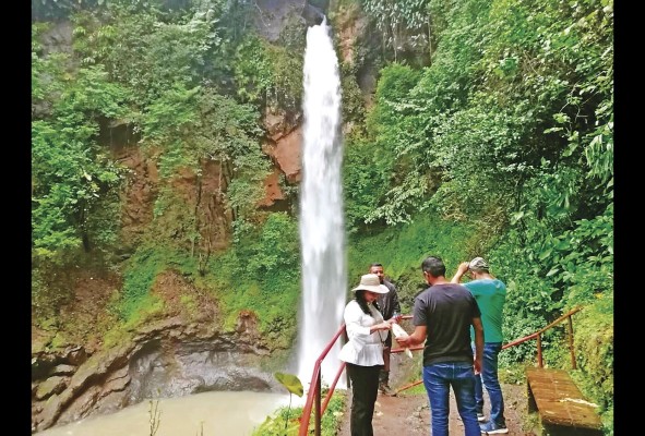 El ecoturismo es uno de los grandes atractivos del sitio. El ecoturismo es uno de los grandes atractivos del sitio.