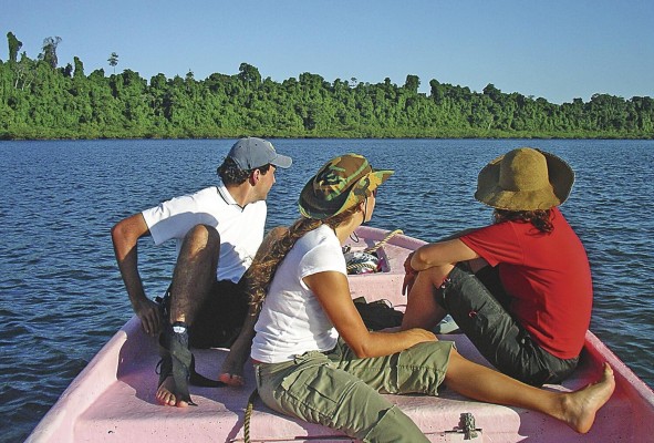 CMAR es una iniciativa regional de conservación y uso sostenible. CMAR es una iniciativa regional de conservación y uso sostenible.