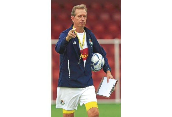 Desde el pasado 23 de diciembre, Gary Stempel tomó las riendas del Club Deportivo Universitario. Desde el pasado 23 de diciembre, Gary Stempel tomó las riendas del Club Deportivo Universitario.
