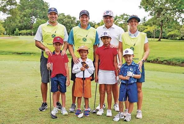 Celebran con éxito Cuarta Parada de la Kiwanis Golf Junior League Celebran con éxito Cuarta Parada de la Kiwanis Golf Junior League
