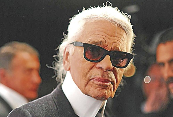 Karl Lagerfeld, diseñador y director creativo de Chanel desde 1983 hasta 2019. Karl Lagerfeld, diseñador y director creativo de Chanel desde 1983 hasta 2019.