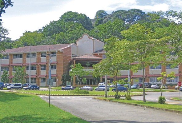 La Universidad Tecnológica de Panamá se ubicó como la cuarta mejor universidad de Centroamérica. La Universidad Tecnológica de Panamá se ubicó como la cuarta mejor universidad de Centroamérica.