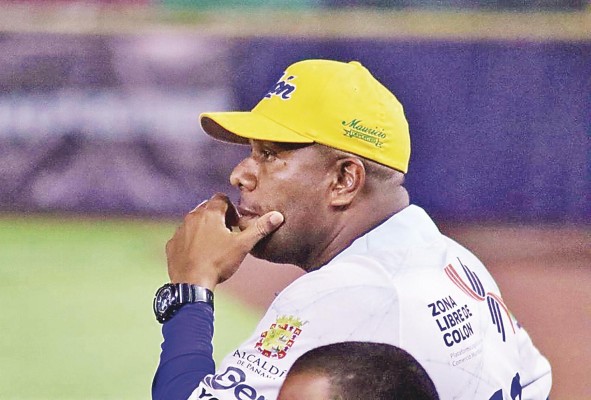 La federación de béisbol ha convocado a 34 peloteros para una preselección. La federación de béisbol ha convocado a 34 peloteros para una preselección.