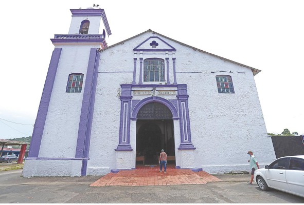 La Iglesia San Felipe de Portobelo alberga al Cristo Negro y fue declarada Monumento Histórico Nacional mediante la Ley 56 de 1928. La Iglesia San Felipe de Portobelo alberga al Cristo Negro y fue declarada Monumento Histórico Nacional mediante la Ley 56 de 1928.