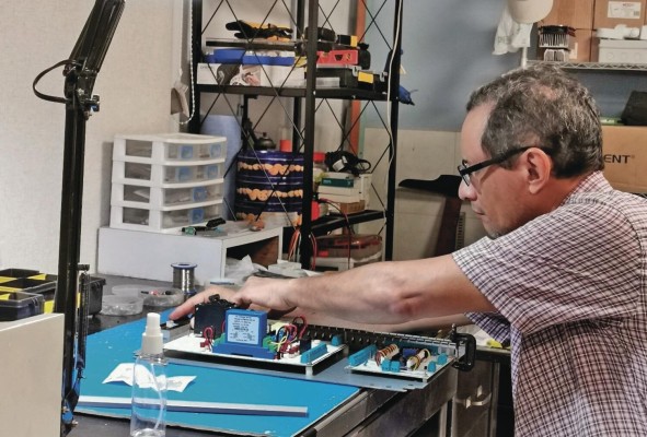 Néstor Batista Mendoza, ingeniero electromecánico Néstor Batista Mendoza, ingeniero electromecánico