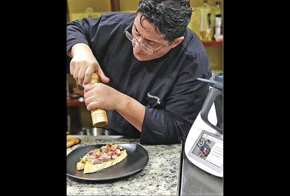Jurado es fundador de Panamá Gastronómica. Jurado es fundador de Panamá Gastronómica.