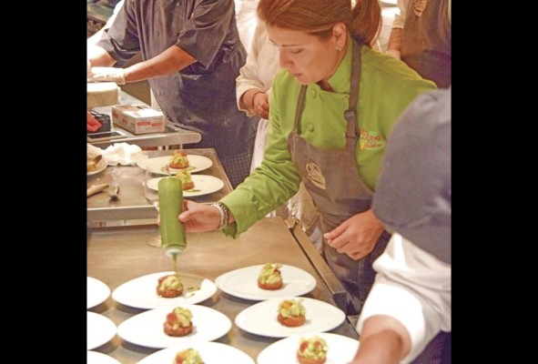 Fue la primera chef, mujer y latina en ser contratada como embajadora del Bordeaux Wine Council, Bumble Bee Seafood, Bush Beans, General Mills y National Pork Board. Fue la primera chef, mujer y latina en ser contratada como embajadora del Bordeaux Wine Council, Bumble Bee Seafood, Bush Beans, General Mills y National Pork Board.