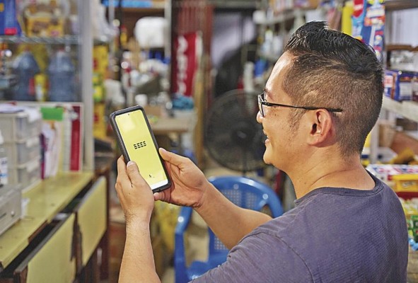 BEES hace que el proceso de compra de productos sea más ágil para los pequeños negocios. BEES hace que el proceso de compra de productos sea más ágil para los pequeños negocios.