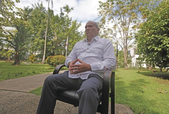 El ministro de Ambiente, Milciades Concepción El ministro de Ambiente, Milciades Concepción