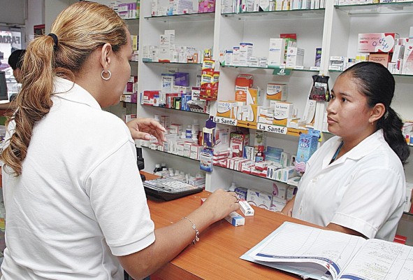 El alto precio de los medicamentos mantiene intranquila a la sociedad panameña. El alto precio de los medicamentos mantiene intranquila a la sociedad panameña.