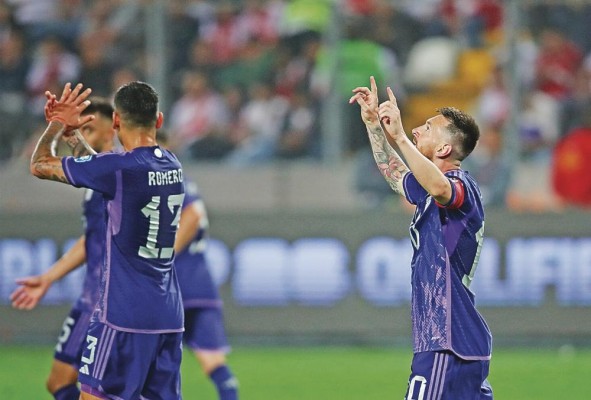 Lionel Messi se convirtió en el máximo goleador de las eliminatorias de Conmebol. Lionel Messi se convirtió en el máximo goleador de las eliminatorias de Conmebol.