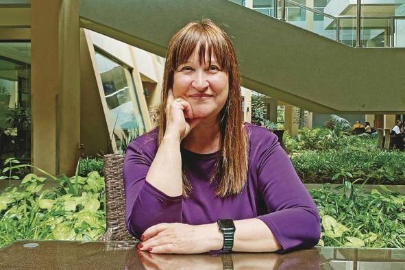 Carmen Pastor visitó la capital de Kenia para impulsar jornadas que promuevan la lengua y la cultura españolas. Carmen Pastor visitó la capital de Kenia para impulsar jornadas que promuevan la lengua y la cultura españolas.